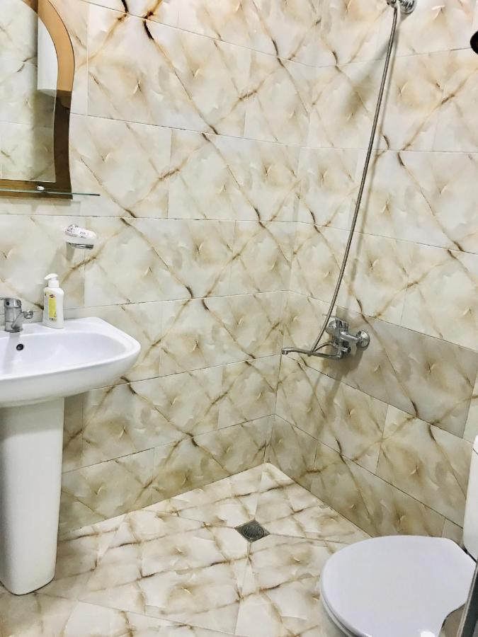 Hotelruslan Pʼotʼi Eksteriør billede